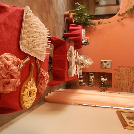 Albergo Ristorante Monterosa Ameno Екстериор снимка