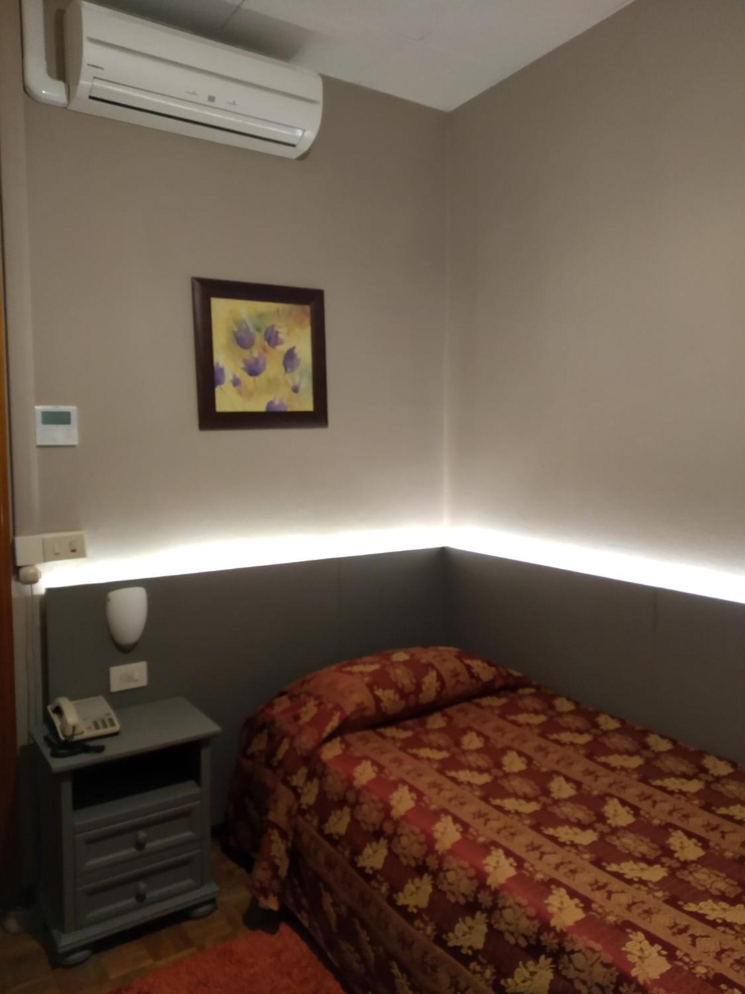 Albergo Ristorante Monterosa Ameno Екстериор снимка