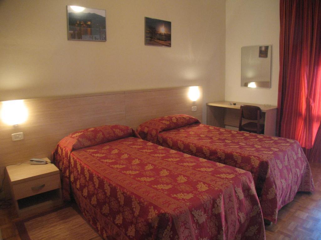 Albergo Ristorante Monterosa Ameno Стая снимка
